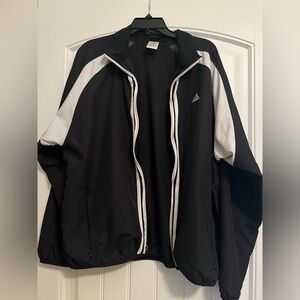 Men’s Adidas Navy Blue Light Weight Jacket/Windbreaker in Size Medium.